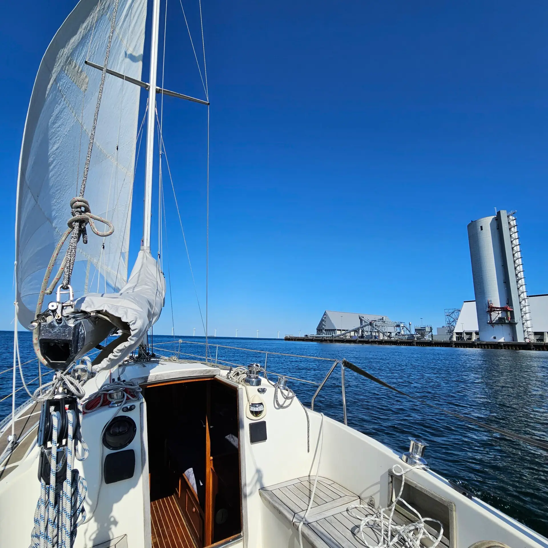 Afgang fra lynetten, motor og fok